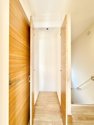 ���[ 2�K�L�����[�B���������Ă����ꂵ�����[�X�y�[�X�@