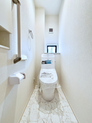 gC gC1K2KꂼɔzuĂĂƂĂ֗łB 