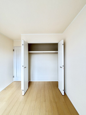 ���[ �����Ղ�̎��[�X�y�[�X�ŉ��K�ɕ�点���� 