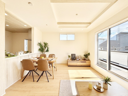 rO Ƒ̓₩Șbŕ܂閾邢rO