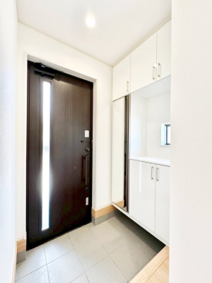  ʔ͂Ƒ̎ʐ^G߂̃CeAŏIƂĉoł܂