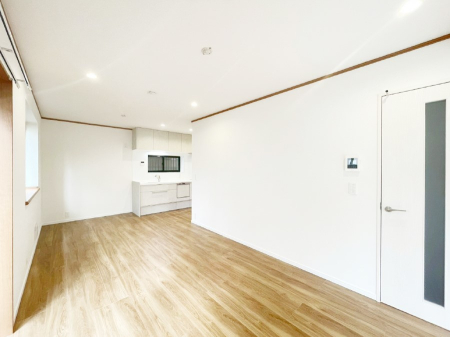 rO Ƒ̓₩Șbŕ܂閾邢rO