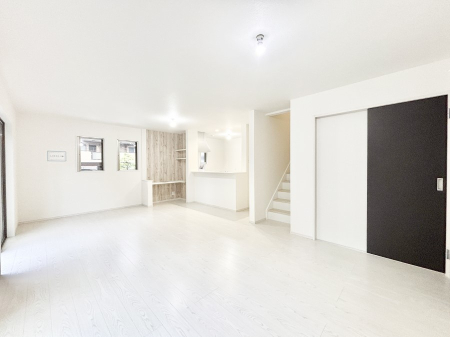 rO Ƒ̓₩Șbŕ܂閾邢rO