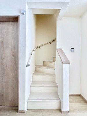 ���̑� ���r���O�K�i���Ƒ��̏Ί�Ɖ�b���Ȃ��ł���܂�  