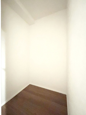 ���̑����� �L�����[�B�|�������G�߂̏��������[���邱�Ƃ��ł��܂��B