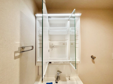 ̑ Oʋ̗ɁAϕiqpiȂǂ[\Bʑƕۂ܂I