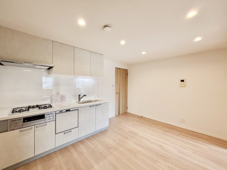 rO ƑRƏW܂ẽXy[XɂȂ肻  