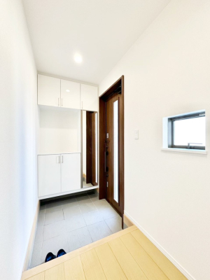 ���� ���ʔ��͂��Ƒ��̎ʐ^��G�߂̃C���e���A�ŏ���I�Ƃ��ĉ��o�ł��܂�