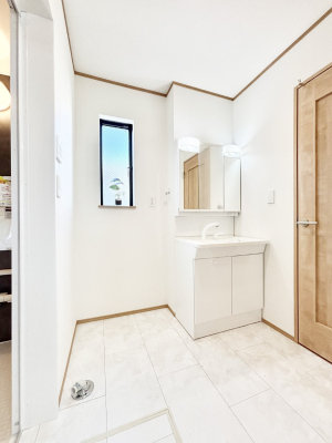 ���̑� �L�X�Ƃ�Ƃ�̂��郉���h���[�X�y�[�X