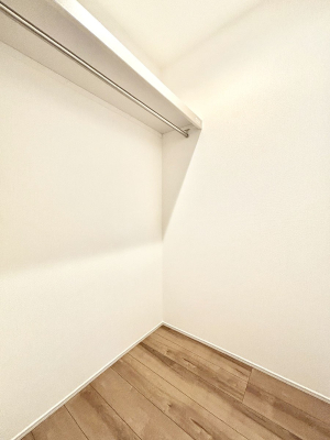 ̑ EH[NCN[[bgtŐԂLpł܂B