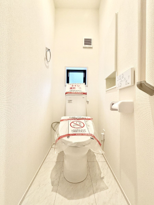 gC gC1K2KꂼɔzuĂĂƂĂ֗łB 