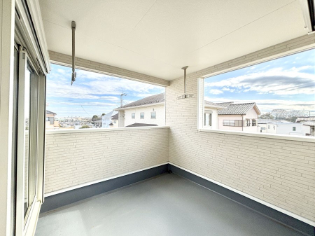 �o���R�j�[ ������̃o���R�j�[�I���Ƒ��̐��󕨂͂������A���z�c�������Ղ花���܂��I