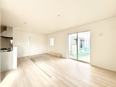 ���r���O �Z�ޕ��̌��������o�����A�C���e���A���l����̂��y���݂ȃ��r���O�ł��I 