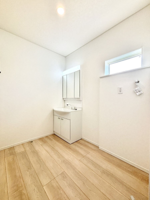 ���ʑ�E���ʏ� ���邢���ʏ��͖����̐g�x�x���y�����ł����Ⴂ�����ł��B