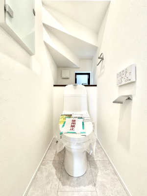 gC gC1K2KꂼɔzuĂĂƂĂ֗łB 