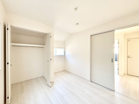 �q������ �q�������ɂ��������߂Ȏ��[�X�y�[�X�����Ղ�̋���