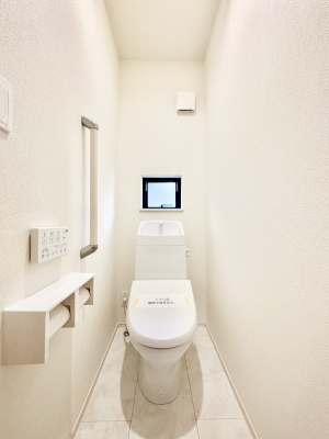 �g�C�� �g�C���͈��S�̂Q�ӏ��I���̃o�^�o�^������S�ł��B 