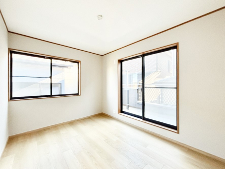 �Q�� ���邢�o���R�j�[�T�C�h�ɗm����ݒu�B�ڊo�߂̗ǂ��Q���ɁB