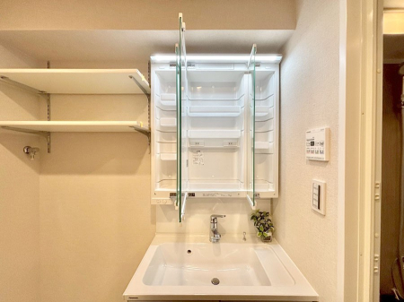 ̑ Oʋ̗ɁAϕiqpiȂǂ[\Bʑƕۂ܂I