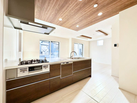 �L�b�`�� �������������I�ɁA�y�����I�V�X�e���L�b�`��  