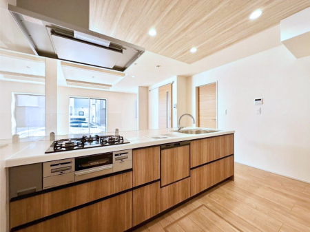 �L�b�`�� �������������I�ɁA�y�����I�V�X�e���L�b�`��  