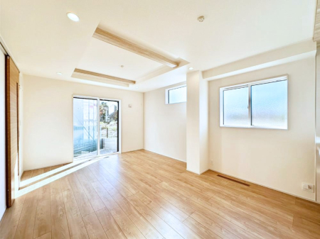 ���r���O �i�`�������e�C�X�g�̗D�����_�炩���F�g���̃t���[�����O���f�G�ȃ��r���O�ł��ˁB