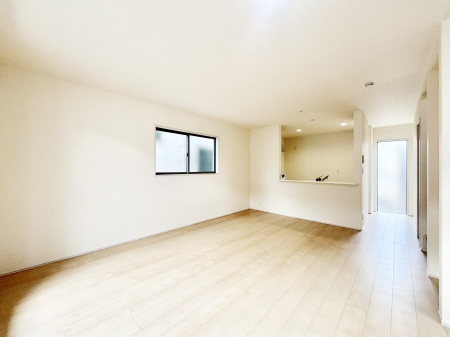 ���r���O ���Ƒ��̓��₩�Șb�����ŕ�܂�閾�邢���r���O