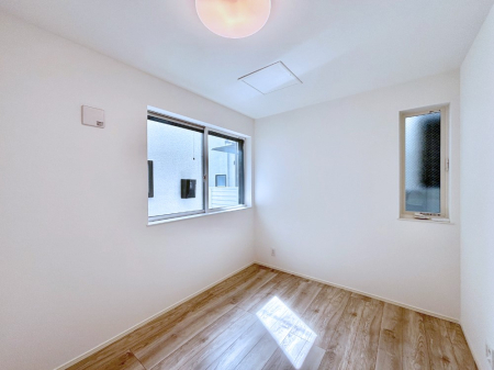 q Qʍ̌ŋC悭R̂łql̂ɂsb^