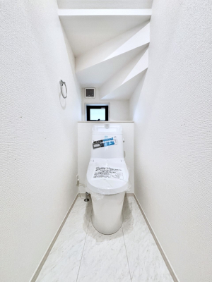 gC gC1K2KꂼɔzuĂĂƂĂ֗łB 