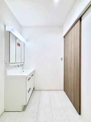 ʑEʏ ̂KԂłB̐gxxCǂg܂B 