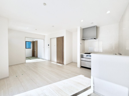 ���r���O �Z�ޕ��̌��������o�����A�C���e���A���l����̂��y���݂ȃ��r���O�ł��I 