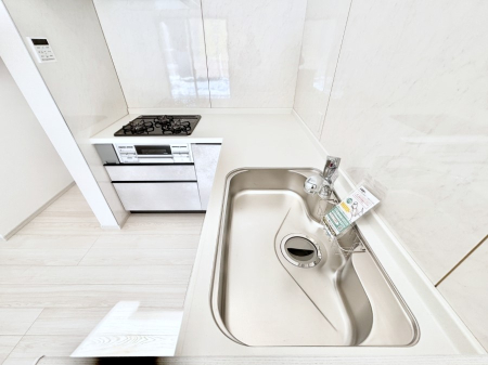 �L�b�`�� �������������I�ɁA�y�����I�V�X�e���L�b�`��  