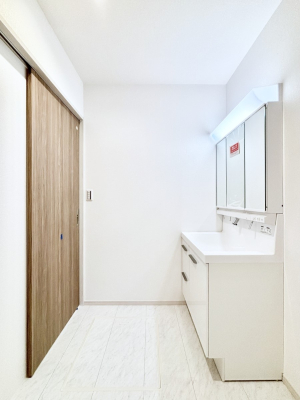 ���ʑ�E���ʏ� ��Ƃ�̐��ʃX�y�[�X�Œ��̐g�x�x���X���[�Y��