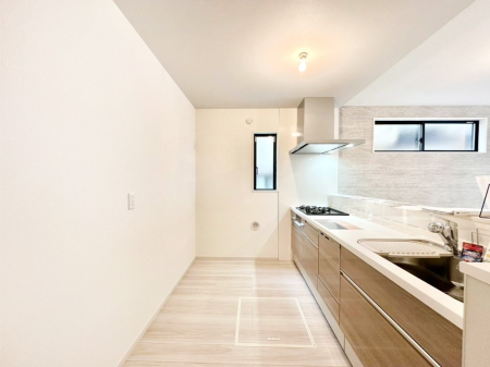 �L�b�`�� ��Ƃ肠��L�b�`���ł͂��Ƒ��Ɗy�������������ł��܂��B