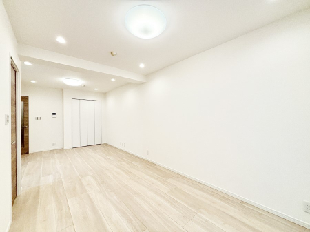 rO Ƒ̓₩Șbŕ܂閾邢rO