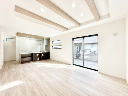 ���r���O �i�`�������e�C�X�g�̗D�����_�炩���F�g���̃t���[�����O���f�G�ȃ��r���O�ł��ˁB