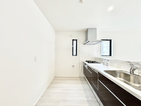 Lb` u₩ȕʂ蔲Lb`B̂Ŗ邭Cɂ𗧂܂B