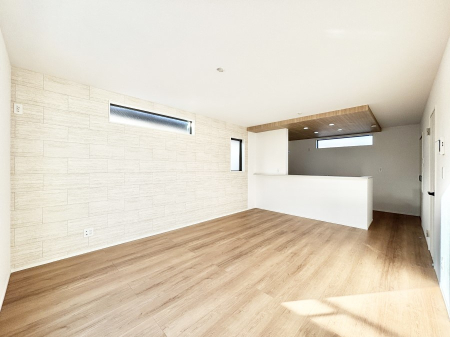 ���r���O ���Ƒ��̓��₩�Șb�����ŕ�܂�閾�邢���r���O