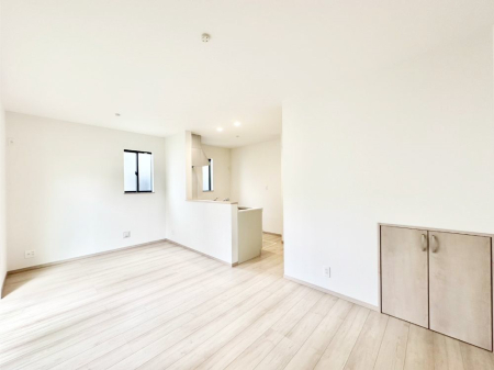 rO Ƒ̓₩Șbŕ܂閾邢rO