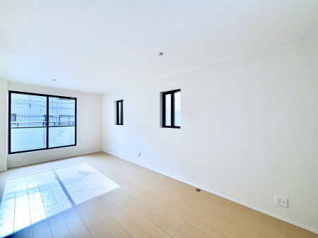 ���r���O �Z�ޕ��̌��������o�����A�C���e���A���l����̂��y���݂ȃ��r���O�ł��I 