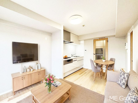 rO ͋Ĉkcj͉Ƒ݂Ȃ̉KԁƋCGł