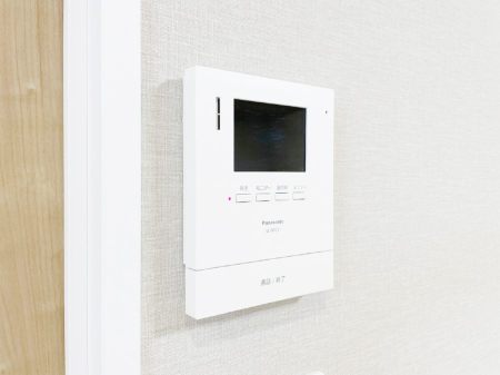 ���̑����� TV���j�^�[�t�C���^�[�t�H�����t���Ă��ăZ�L�����e�B�[��  