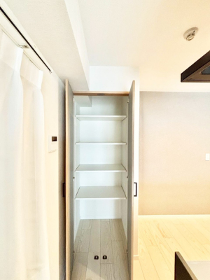 ̑ rO[BɎ[ƕW܂LDKXbLЕtłˁB  