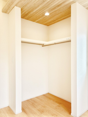 ���̑� �ߗނ��n���K�[�Ɋ|�����܂܎��[�ł���WIC�B�ߗނ̐������ڂ����₷���ĕ֗��ł��I