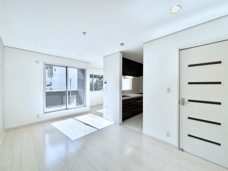 rO ̂rOłƂeB[^CI Cɓ̃O[΍XɐSn悳AbvI