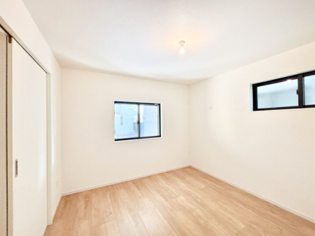 q Qʍ̌ŋC悭R̂łql̂ɂsb^