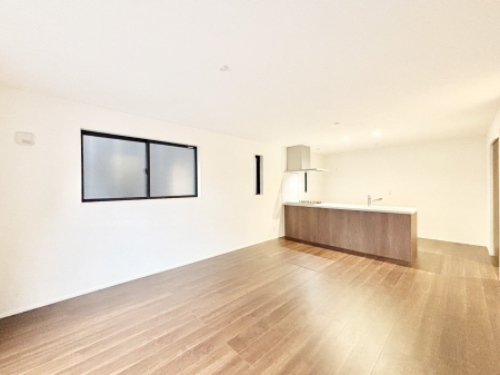 rO Ƒ̓₩Șbŕ܂閾邢rO