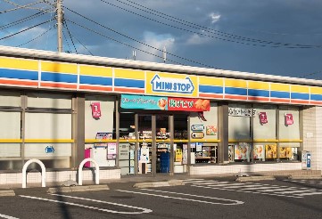 ӊ ̑ʐ^ 200m ~jXgbv ΒRړX