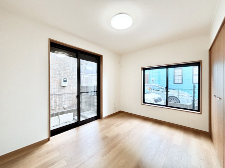 q Qʍ̌ŋC悭R̂łql̂ɂsb^