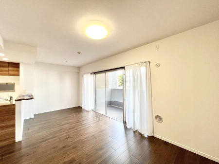 rO Ƒ̓₩Șbŕ܂閾邢rO  